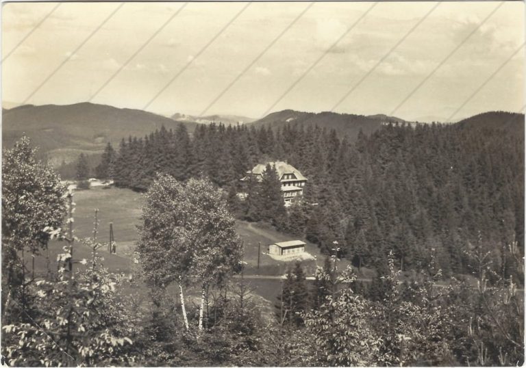 Chata Bumbálka (cca 1945; Orbis, fotogorafia Fr. Bittner) a