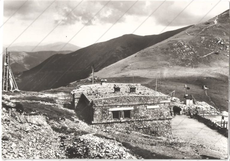 Chata M. R. Štefánika – Tvar