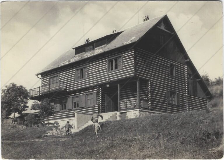 Chata na Inovci (1949 50; Tvar) a