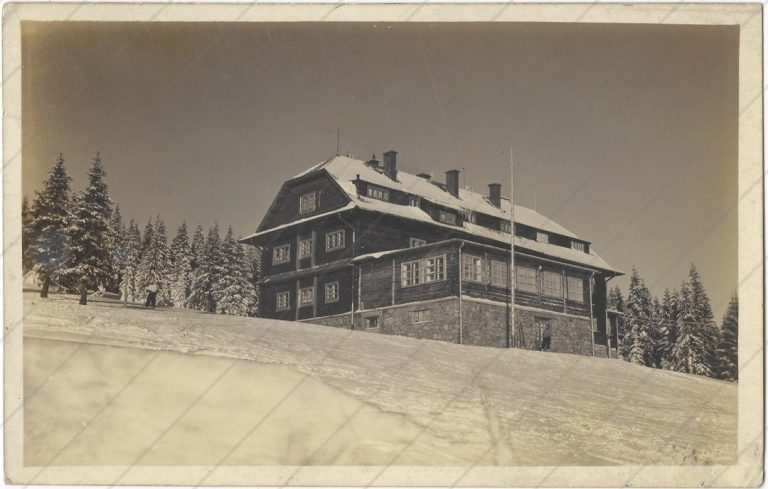 Chata na Martinských holiach (cca 1940; Slovakotour) a
