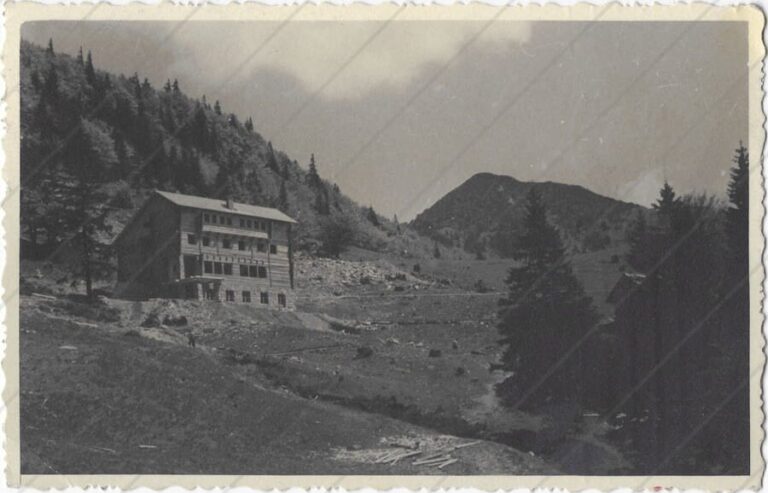 Chata pod Suchým (28.7.1943; Slovakotour) a