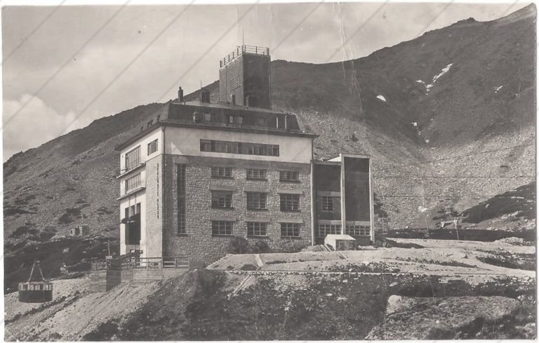 Hotel Encián a stanica lanovky (1959) – Osveta