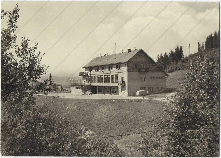 Hotel na Oravskej priehrade – Tvar (1949-50)