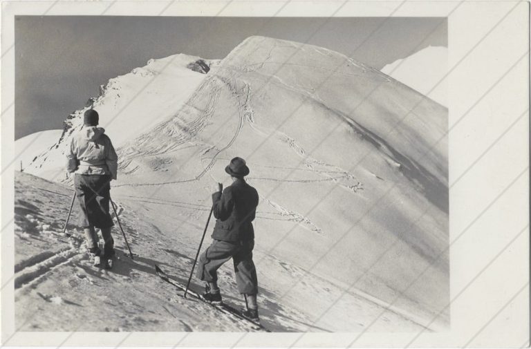 Hromové a Chleb, v pozadí Kriváň (1938; Hájek)