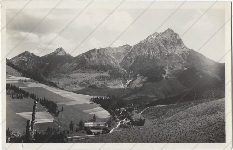 Malý a Veľký Rozsutec (1946; Slovakotour) a
