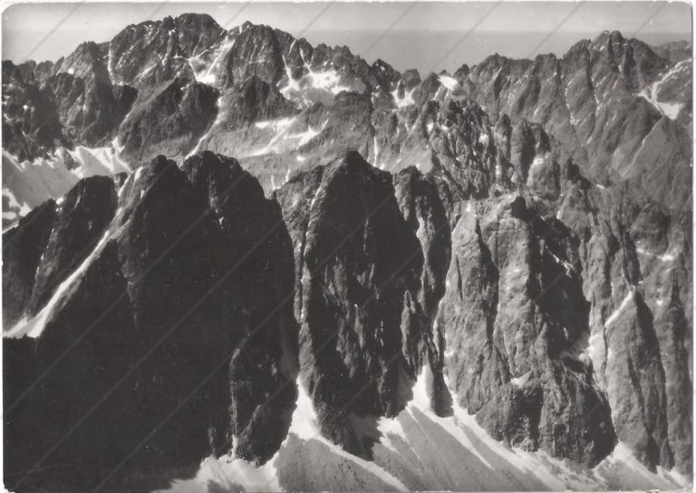 Pohľad z Ľadového štítu (cca 1960) – Osveta