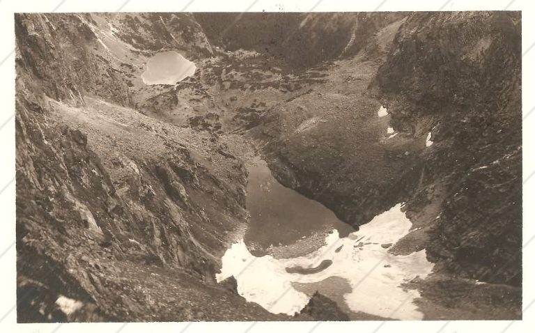 Pohľad zo sedla Váhy na Zmrzlé a Ťažké pleso (1929) – KČST v Prahe
