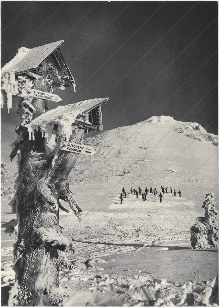 Pri chate pod Chlebom, pohľad na Chleb (1960-70, SVPL)