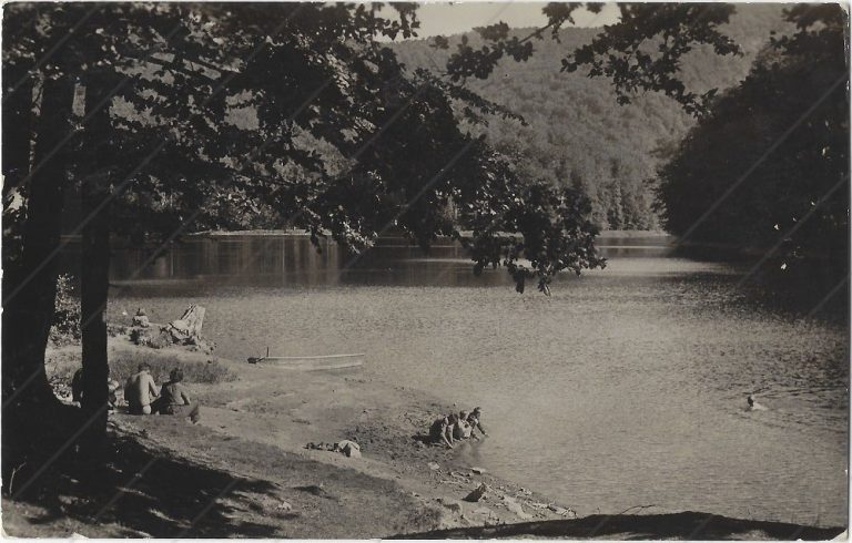 Vihorlat, Morské oko pod Sninským kameňom (1949-50; Tvar)