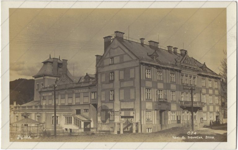 Žilina, národné divadlo (Trávníček)